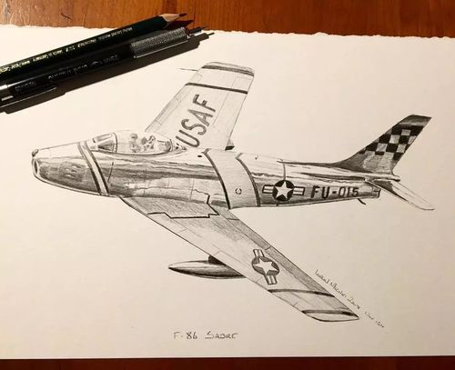 出神入化看看喜欢枪械的画师用铅笔画下的武器