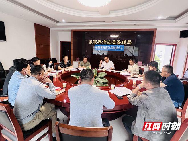李耕田精准出拳敢于亮剑四时刻推进应急执法