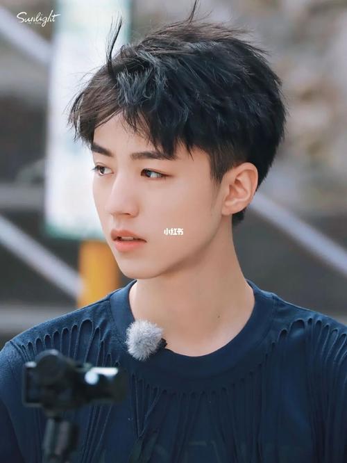 王俊凯暗恋故事_暗恋_王俊凯_故事_夏天去哪玩_灯塔_娱乐_明星娱乐