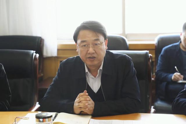义县召开重点项目推进会议