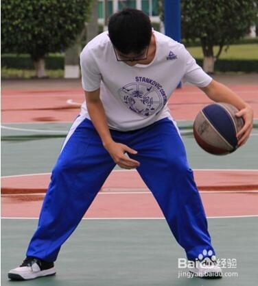 【运球篇】篮球基本功:如何练习运球?