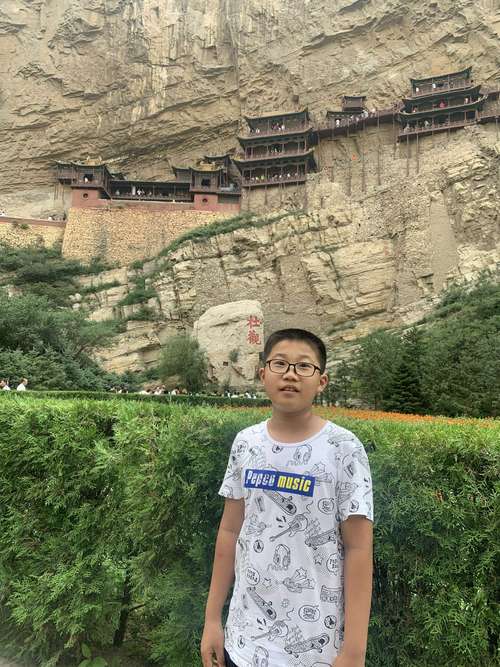 我的暑假生活――五三班王兆坤今年我十一周岁了,开学我就上六年级了.