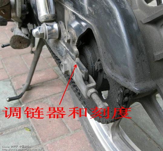 摩托车组装时如何避免后轮歪