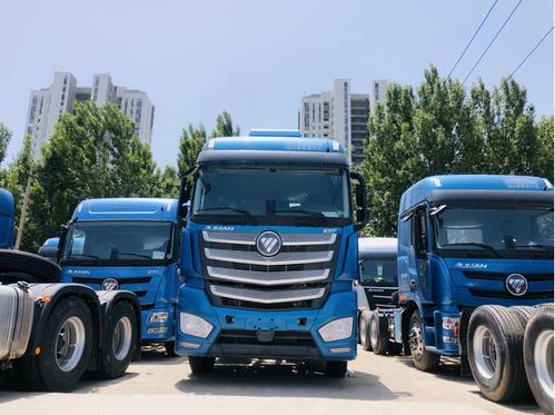 欧曼est穿越版国六牵引车560马力采埃孚自动挡43万你会买吗