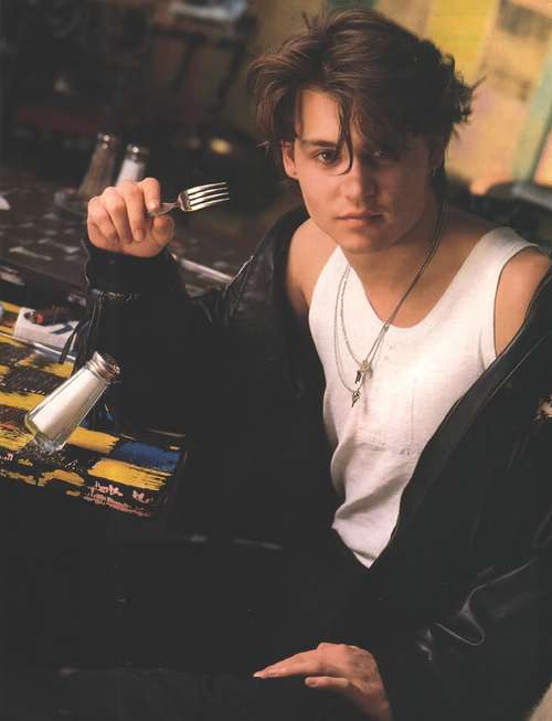  p>约翰尼·德普(johnny depp),1963年6月9日出生于美国肯塔基州,美国