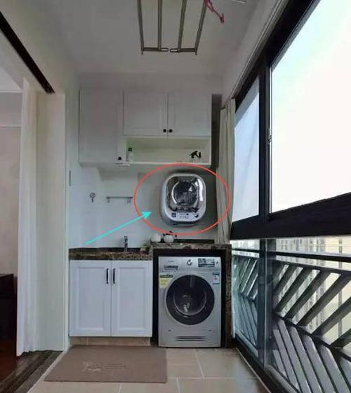如果你家阳台要摆放洗衣机,那么水电管线布局要格外注意.