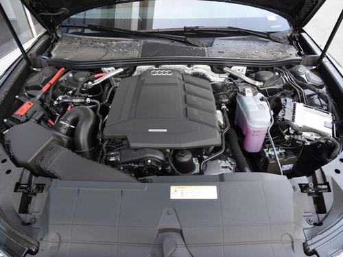 奥迪a6l发动机答案很明显了,人家奥迪a6l在很努力的变成"更好的自己"