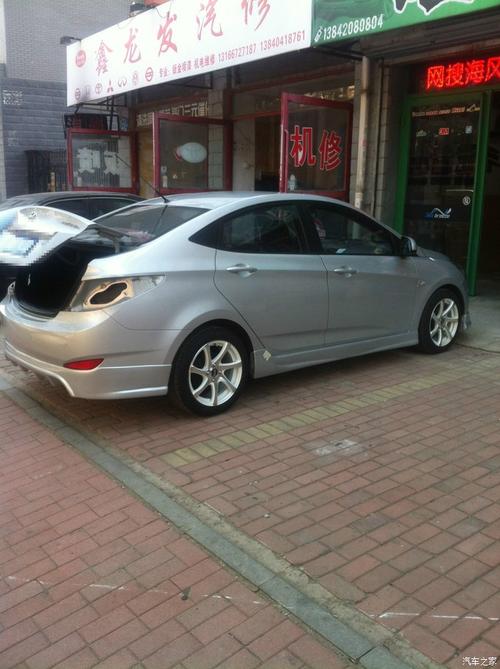 瑞纳改装轮毂包围排气导航灯光