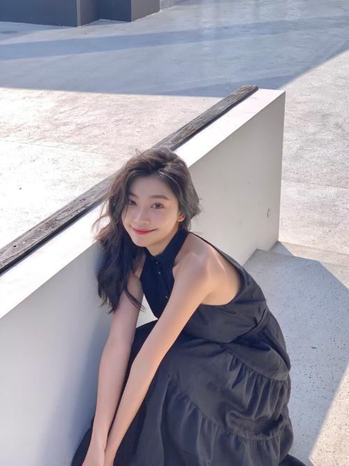 易梦玲就是yyds! - 堆糖,美图壁纸兴趣社区