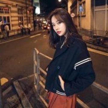 回忆像散落满天的枫叶,女生头像图片-回车桌面