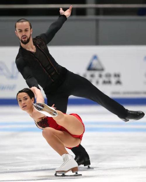 他们各种抓拍女运动员赛场上走光瞬间,获利1.3亿却只被罚60万?