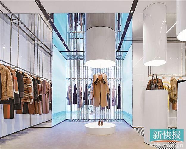 burberry旗舰店限时店双花绽放