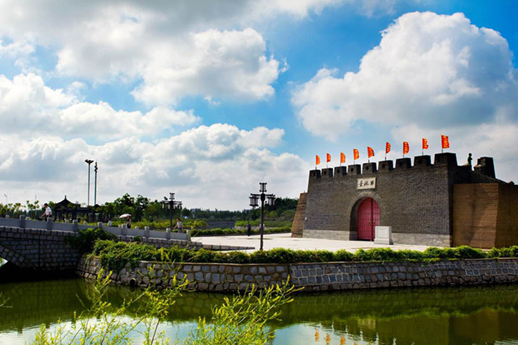 原名营口大炮台,因位于营口市西部,被习惯称之为西炮台