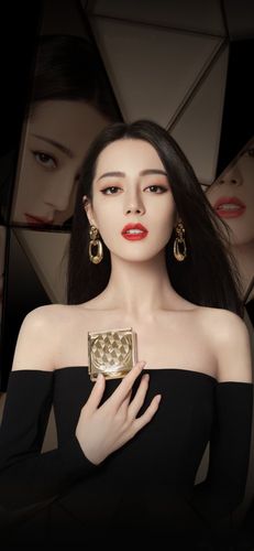 迪丽热巴壁纸:把怦然心动和一切热爱都寄予活着