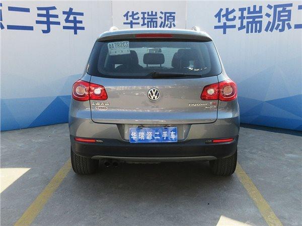 8tsi 自动四驱菁英版大众途观,是一个顶配的车型,当时需要加价才能