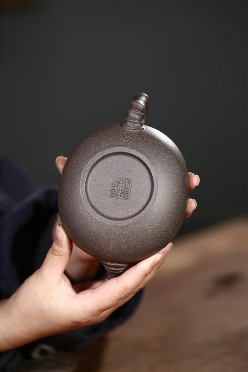 王志芳紫砂壶作品 原矿青灰泥扁竹壶 340cc 国家级工艺美术师 王志芳