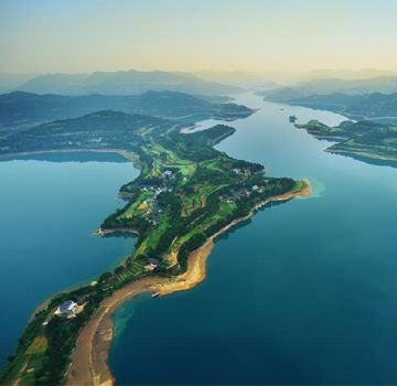 升钟湖景区:中国西南地区最大的人工湖——升钟湖,位于四川省东部县