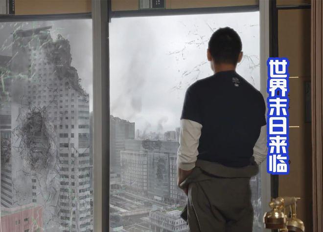 鸿上光生身为鸿上基金会的会长,看起来倒是没有什么变化,他还是一身