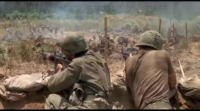 疯狂劲爆的越战电影,越军彪悍猛烈的火力扫射,碾压