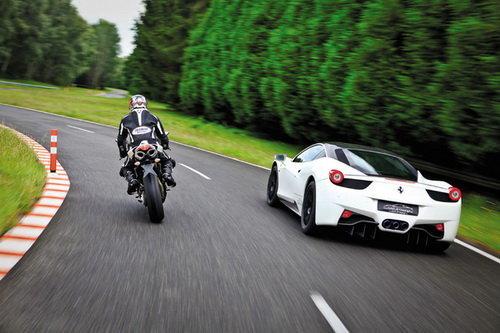 刀锋上的火花法拉利458vs杜卡迪1198