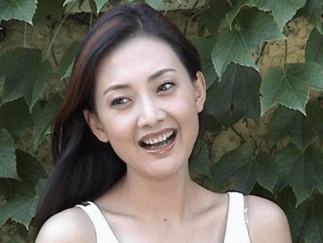 小品界四位女演员年轻时美照曝光,蔡明眉清目秀,最后一位更惊艳