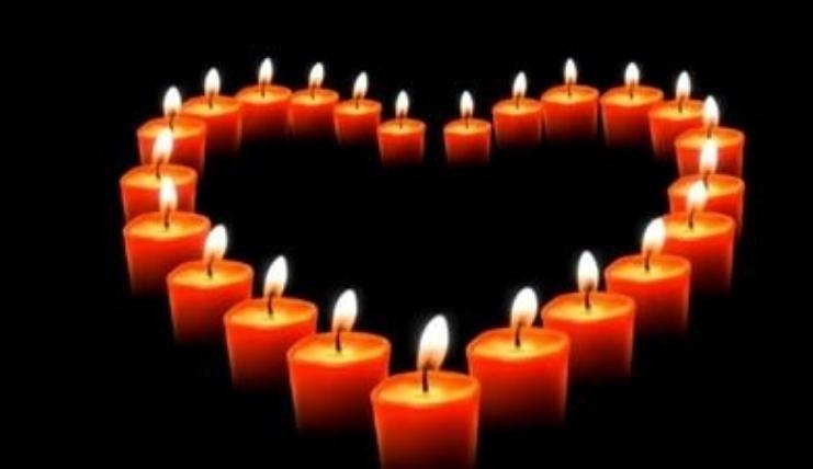 清明时节  为逝者点上心灯