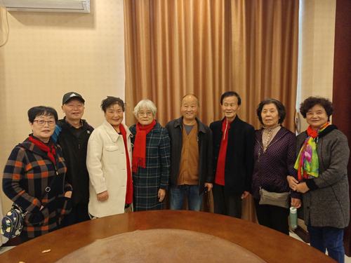 宝萍发言 谷福堂发言 藏建琴发言 秦桂霞独唱 兰世云独舞 王秋荣独唱