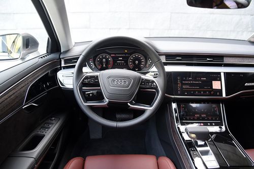 奥迪a8_2018款 a8l 55 tfsi quattro尊贵型 内饰_购车