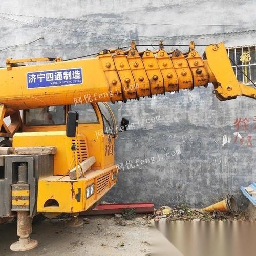河南商丘转让四通16变形金刚吊车
