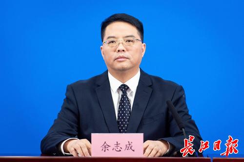 江岸区人民政府区长余志成.长江日报记者任勇 摄