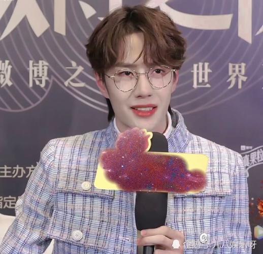 王一博学历低,上不了台面?看看央视网,中国青年网的点名报道!