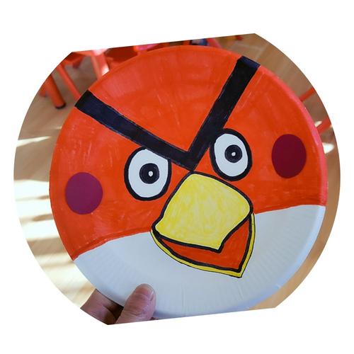 甘浚镇西洞幼儿园幼儿中班纸盘画--愤怒的小鸟