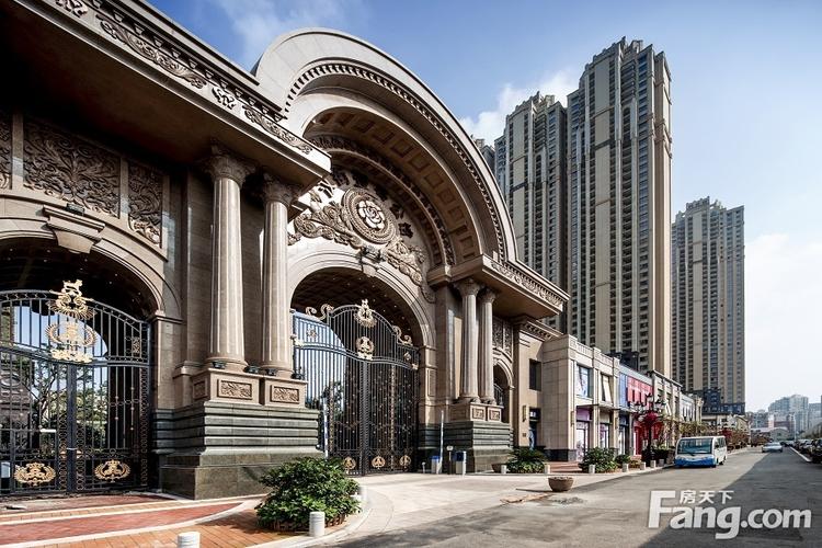 汉街壹号公馆k4小区大门实景图