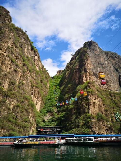 北京龙庆峡景色一级棒,一定要坐船.带父母去的龙庆峡