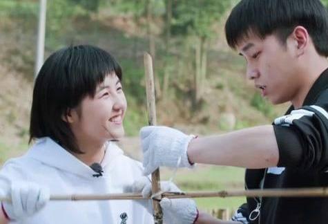 向往的生活5之中彭昱畅和张子枫已经没有以前那么亲密了