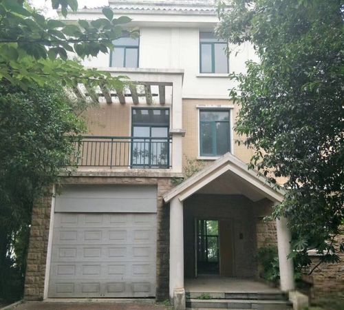 南湖山庄半岛花园一线湖景三层独栋别墅三面