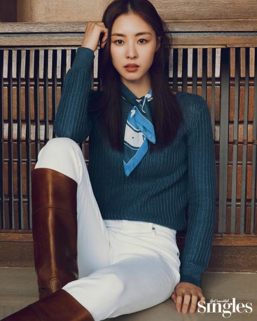 韩国女艺人李沇熹最新杂志写真曝光