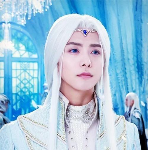 驭鲛记预告槽点多任嘉伦演人鱼身材造型被嘲还穿了肌肉服