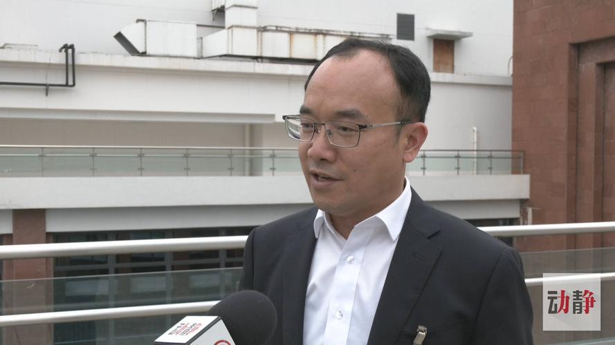 从江县县长周哲云告诉记者,2021年,他们将按照龙头企业加合作社加