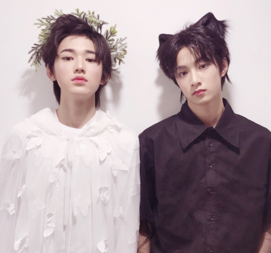 宋亚轩刘耀文有"双生脸",一张照片出现两人身影,粉丝难以分清