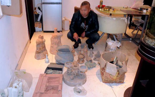 追回文物22件什邡警方侦破我市首例倒卖文物案