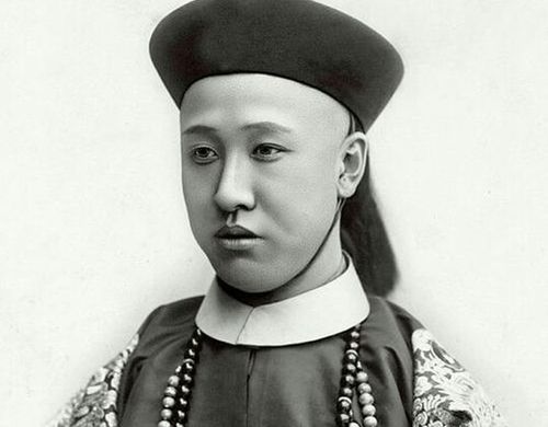 爱新觉罗溥任大伯是光绪奶奶是慈禧他却低调地做了人民教师