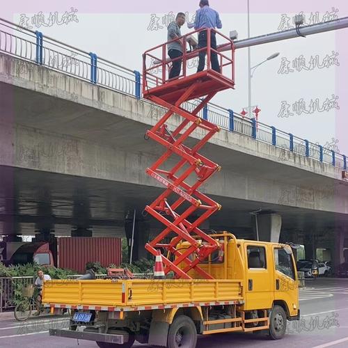 康顺车载升降机68米剪叉式高空作业车24伏v电动液压升降平台配件