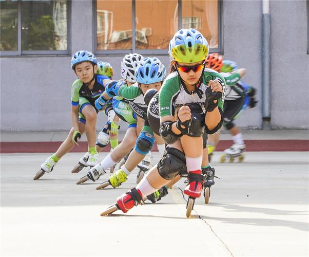 河北遵化:仲夏轮滑训练忙