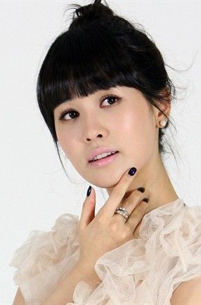 白羊座血型:o型身高:170cm体重:未知介绍:李多海,韩国人气女演员,拥有