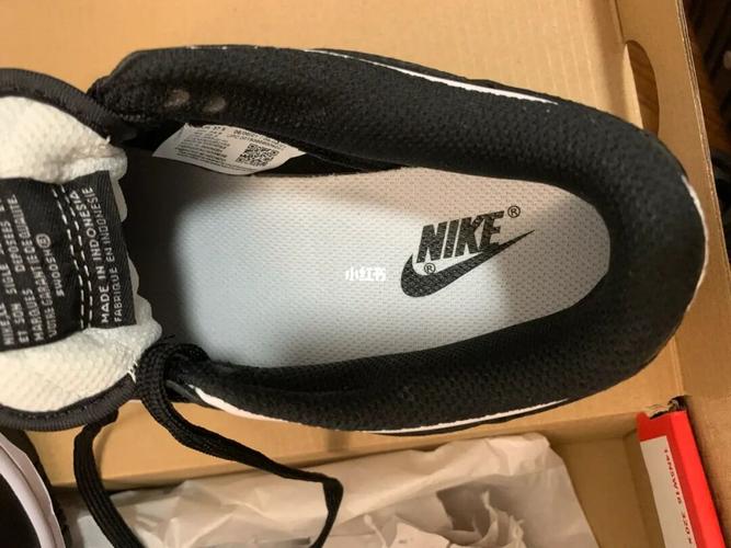 求大神鉴定真假黑白dunk_nike dunk_熊猫_dunk_潮流_好物推荐_球鞋