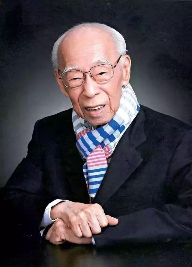 饶宗颐(1917年生),2011年当选西泠印社第七任社长.