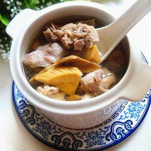 广东健脾祛湿老火靓汤五指毛桃煲猪骨汤