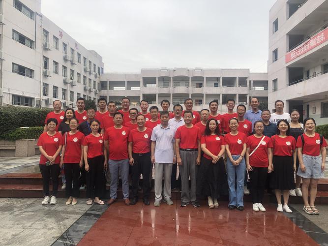 浮梁一中开展"服务高考,服务考生"党员志愿活动
