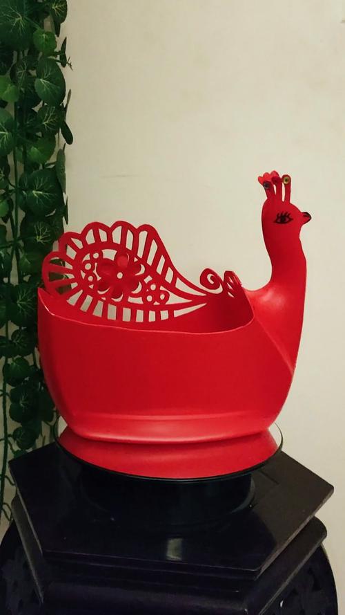 手工花盆雕刻#洗衣液瓶巧利用,简单割一下,不一样的美!